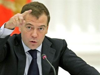 Медведев: дошколятам требуется 300 миллиардов рублей