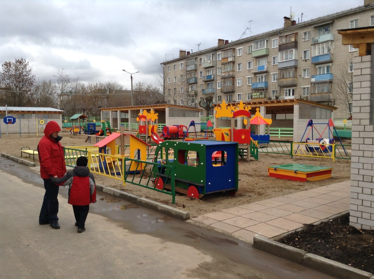 В Вильнюсе над гей-клубом откроют детский сад